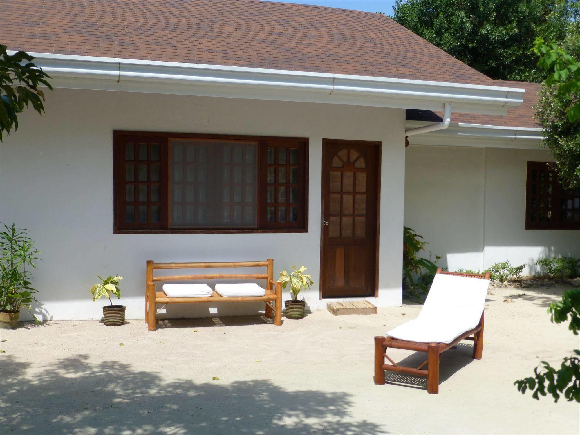 סבו Talima Beach Villas & Dive Resort מראה חיצוני תמונה