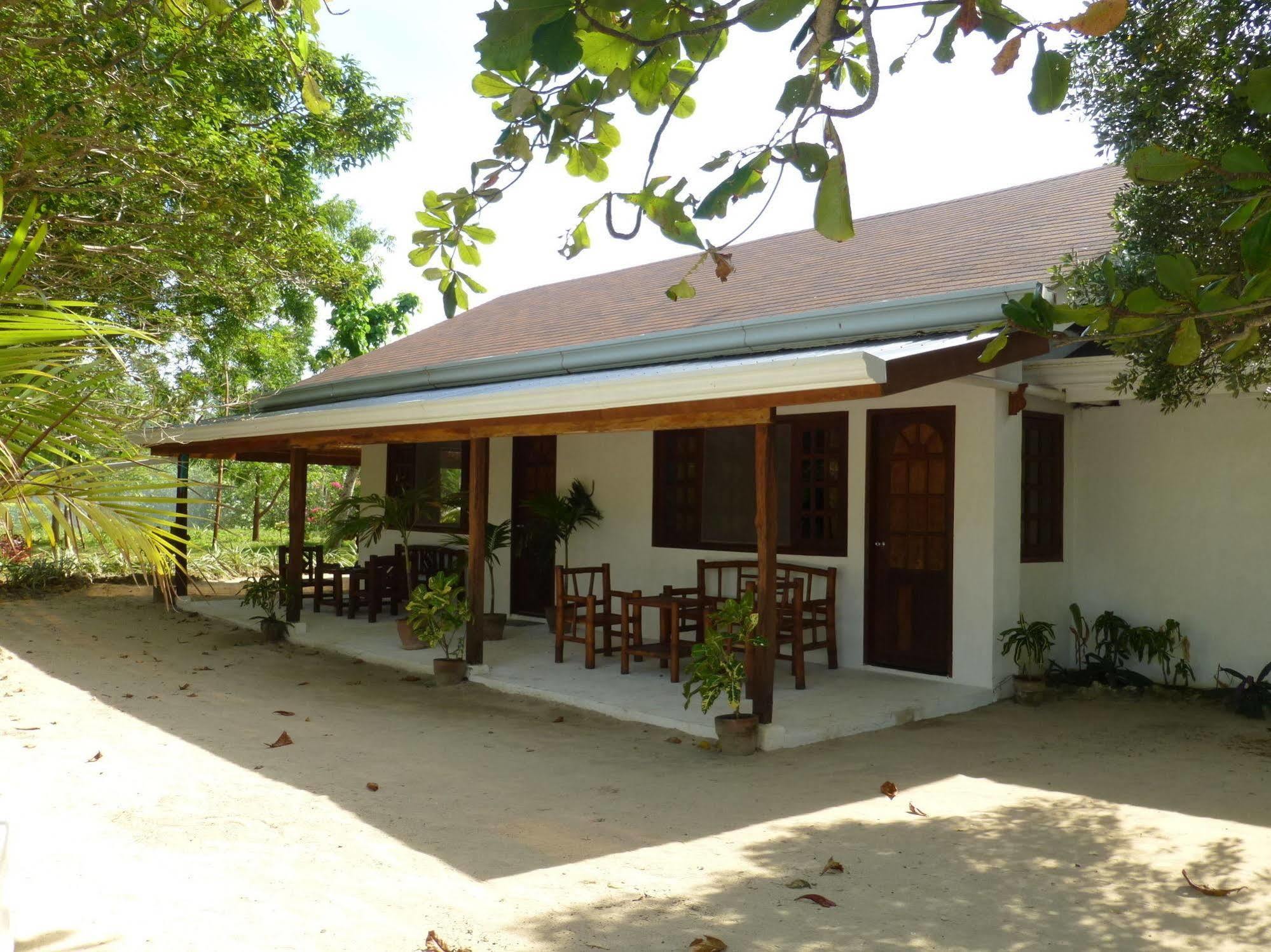 סבו Talima Beach Villas & Dive Resort מראה חיצוני תמונה